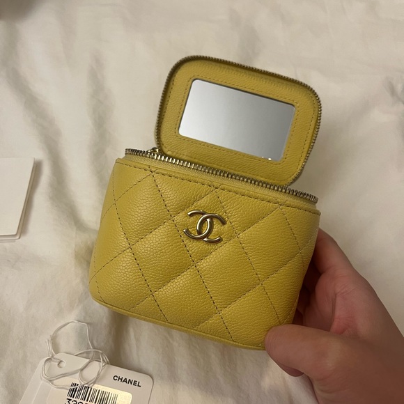 CHANEL Bags Chanel Mini Vanity With Chain In Gold Poshmark